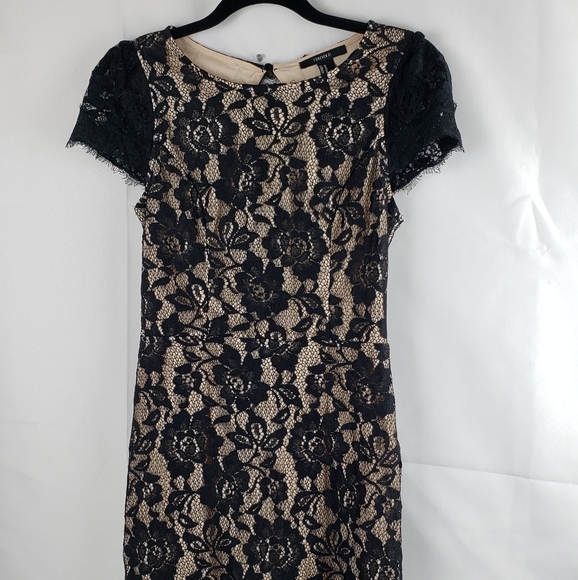 Forever 21 Med. Black lace over nude slip - Picture 2 of 6